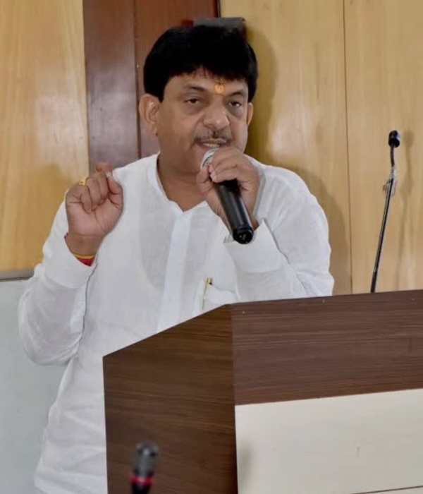 उत्तर प्रदेश के व्यावसायिक शिक्षा, कौशल विकास एवं उद्यमशीलता राज्यमंत्री (स्वतंत्र प्रभार) कपिल देव अग्रवाल