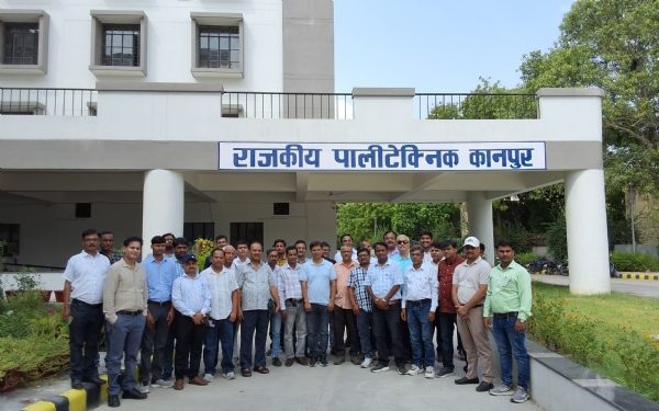 नई कार्यकारिणी का छायाचित्र