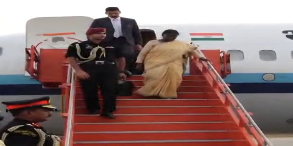 राष्ट्रपति मुर्मू पहुंचीं जबलपुर, योग के प्रमुख कार्यक्रम में होंगी शामिल