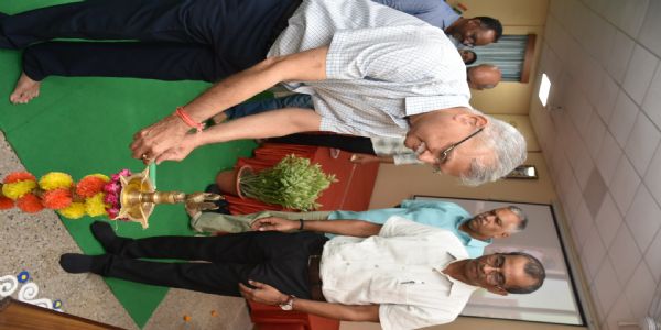 अंतर्राष्ट्रीय योग दिवस पर बीएचयू केन्द्रीय पुस्तकालय में पुस्तक प्रदर्शनी का शुभारम्भ