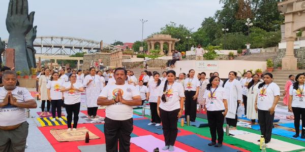 सिगरा स्टेडियम में जुटेगी काशी, रविवार सुबह छह बजे मंत्रोच्चार के साथ शुरू होगा सामूहिक योगाभ्यास