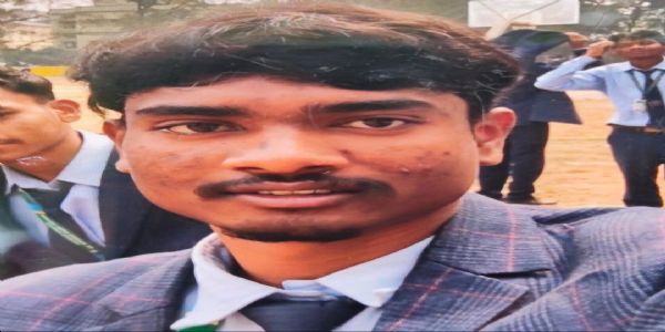 चाईबासा: नदी में कूदने से 20 वर्षीय युवक की मौत