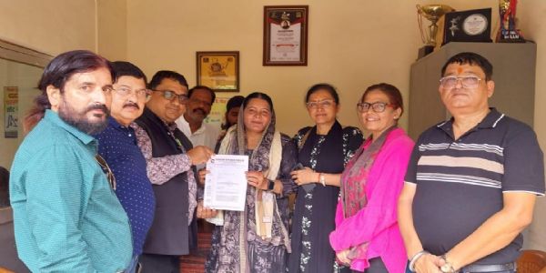 रांची सिटीजन फोरम ने 10 वार्ड पार्षदों को सौंपा ज्ञापन