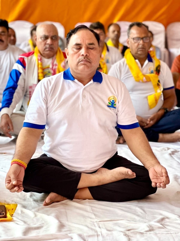 भाजपा के संगठन महामंत्री कर्मवीर सिंह सहित अन्य भाजपा के संगठन महामंत्री कर्मवीर सिंह सहित अन्य