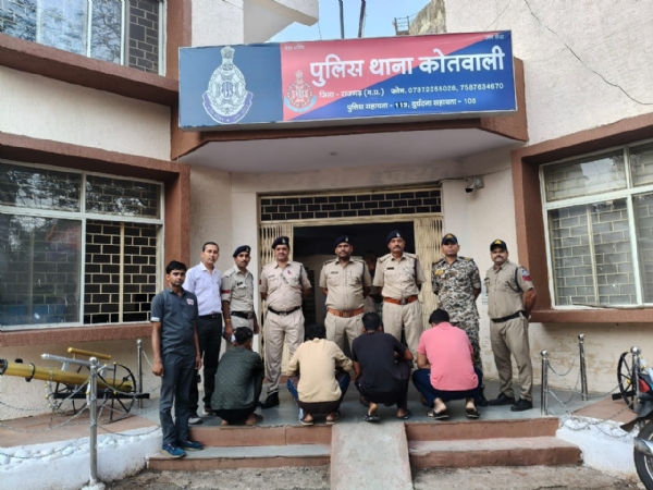हत्या के मामले में 4 आरोपित गिरफ्तार