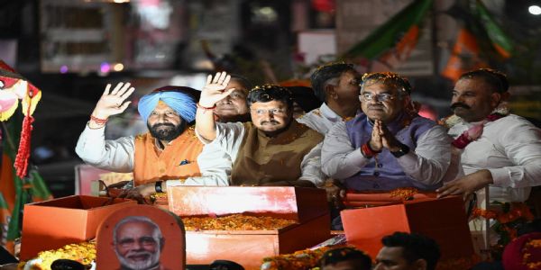 जालंधर रोड शो में भाजपा के राष्ट्रीय अध्यक्ष नितिन नवीन पंजाब भाजपा अध्यक्ष केवल सिंह ढिल्लों जालंधर रोड शो में भाजपा के राष्ट्रीय अध्यक्ष नितिन नवीन पंजाब भाजपा अध्यक्ष केवल सिंह ढिल्लों