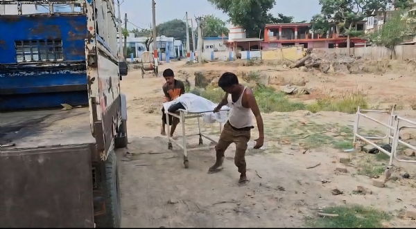 सारण भूमि विवाद में बेटे ने सौतेली अम्मी को मारी गोली