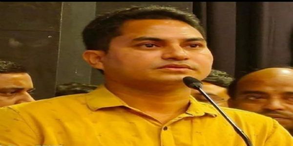 संशोधित : मोशरफ हुसैन के इस्तीफे से तृणमूल में बढ़ी सियासी हलचल