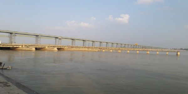 कोसी नदी के जलस्तर में फिर बढ़ोतरी, बराज के 8 फाटक खोले गए