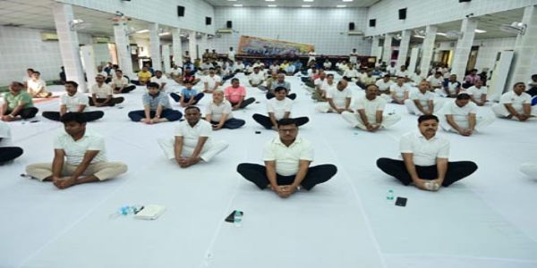 एनसीआर ने धूमधाम से मनाया बारहवॉ अन्तरराष्ट्रीय योग दिवस