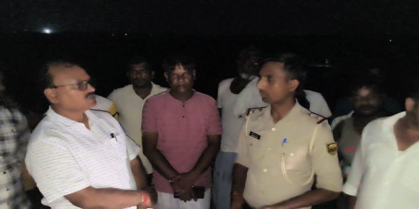 बूढ़ी कनकई नदी में बच्चे के डूबने की आशंका, तलाश जारी