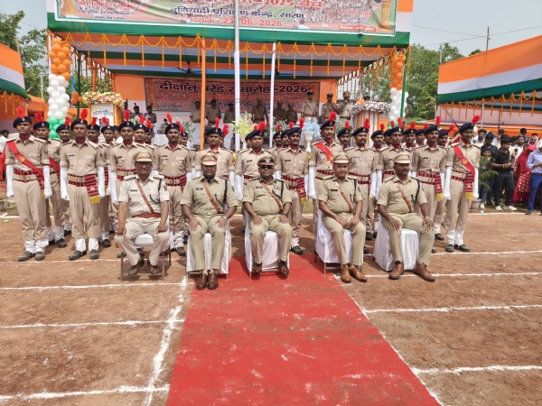 सारण पुलिस लाइन में प्रशिक्षु सिपाहियों का शपथ ग्रहण समारोह संपन्न