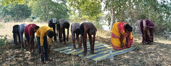 अमृत सरोवरों में उत्साहपूर्वक मनाया गया अंतर्राष्ट्रीय योग दिवस, योग के साथ जल संरक्षण एवं ग्रामीण विकास योजनाओं का दिया गया संदेश अमृत सरोवरों में उत्साहपूर्वक मनाया गया अंतर्राष्ट्रीय योग दिवस, योग के साथ जल संरक्षण एवं ग्रामीण विकास योजनाओं का दिया गया संदेश