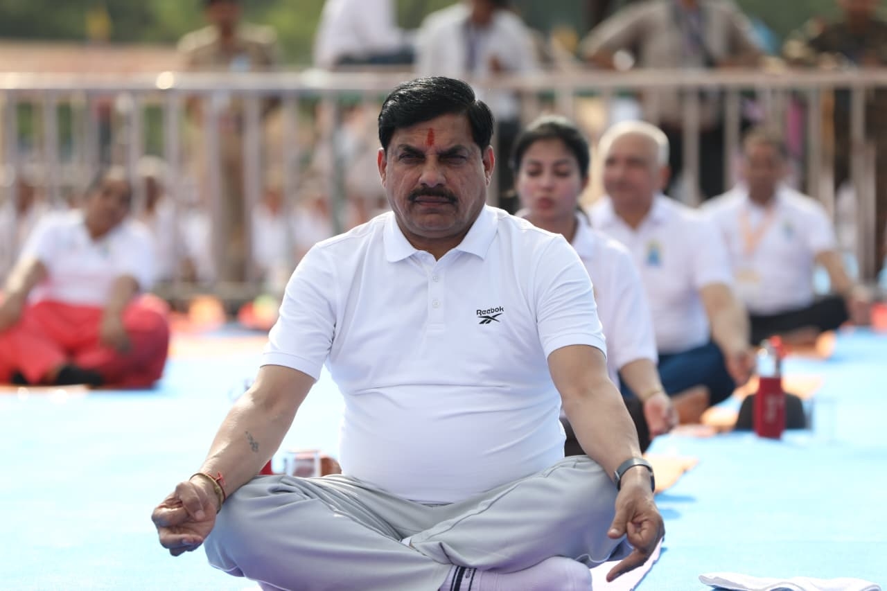 योग दिवस . योग दिवस .