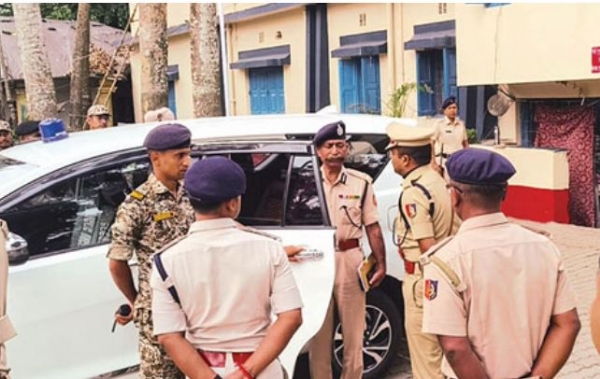 उत्तर बंगाल के एडीजी पुलिस कलियप्पन जयरामन दिनहाटा पहुंचे  
