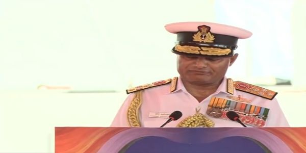 नौसेना प्रमुख एडमिरल कृष्णा स्वामीनाथन