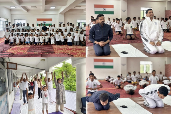 योग दिवस पर नशा मुक्त सप्ताह के तहत भव्य योग शिविर, हस्ताक्षर अभियान से दिया जागरूकता का संदेश योग दिवस पर नशा मुक्त सप्ताह के तहत भव्य योग शिविर, हस्ताक्षर अभियान से दिया जागरूकता का संदेश