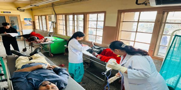 शिमला में मजदूरों से भरा ट्रक दुर्घटनाग्रस्त, एक की मौत, 18 घायल