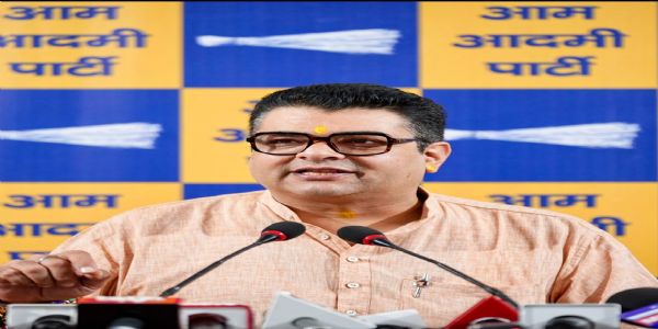 अवैध निर्माण के खिलाफ सख्त एक्शन लेने पर एमसीडी अधिकारियों को धमका रहे पार्षदः अंकुश नारंग