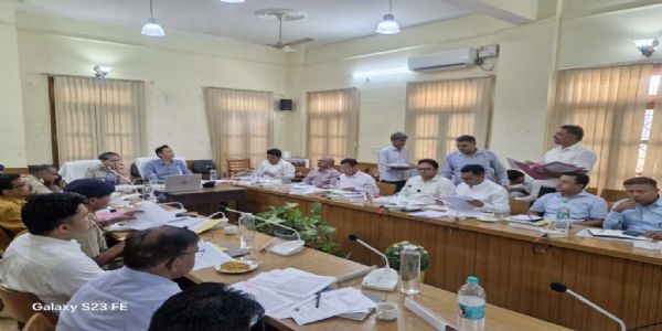 कमिश्नर ने तीस भूमाफियाओं के खिलाफ दिए मुकदमा दर्ज करने के निर्देश