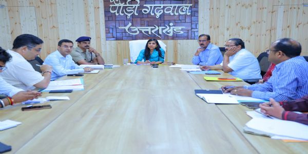 नीलकंठ कांवड़ यात्रा की तैयारियां समय पर हों पूरी : डीएम