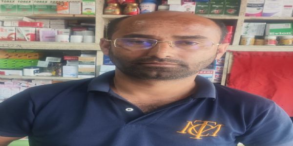 संशोधित - चेकबुकों से भरा बैग बस में हुआ गुम, लौटाने वाले को ₹10,000 का इनाम