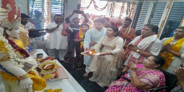 धूमधाम से प्रभु राम, भ्राता लक्ष्मण और माता सीता की प्रतिमाओं की हुई प्राण प्रतिष्ठा