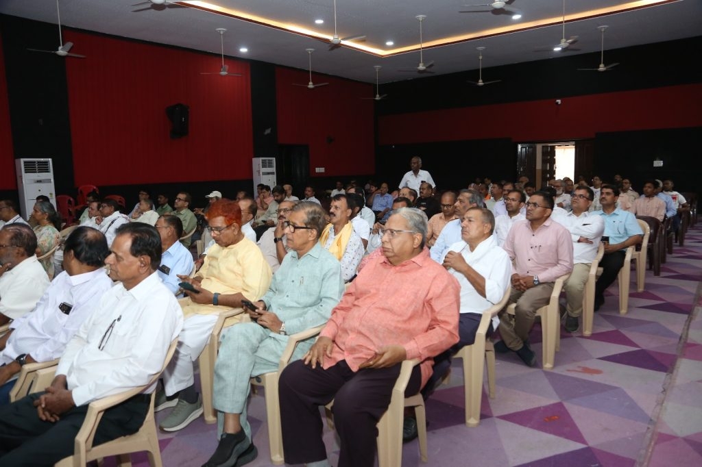 राष्ट्रीय व्याख्यान कार्यक्रम में उपस्थित नागरिक गण