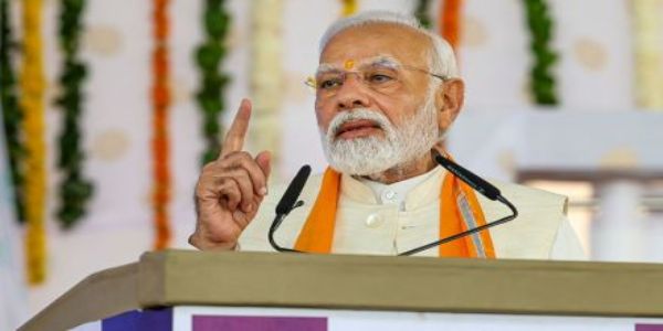 बस्तर के युवा हिंसा के रास्ते को नहीं, बल्कि अवसर, शिक्षा, खेल और विकास के मार्ग को अपना रहे हैं : प्रधानमंत्री