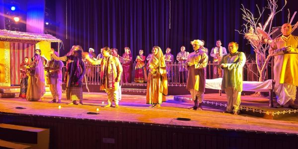 धर्मशाला में ‘बाबूजी’ नाटक मंचन के साथ दो दिवसीय नाट्योत्सव का समापन