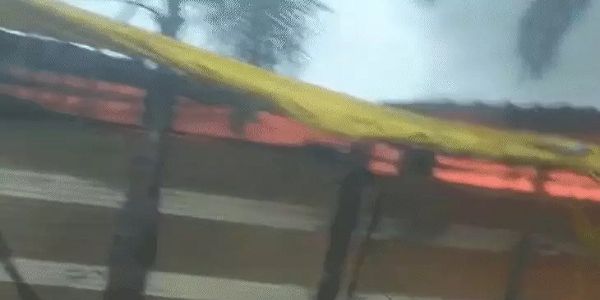 उज्जैन मे काल भैरव मंदिर के सामने भीषण आग, पूजन सामग्री की चार दुकानें जलकर खाक