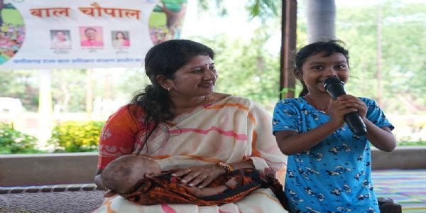 सारंगढ़-बिलाईगढ़ : सपेरा बस्ती में बाल अधिकार संरक्षण आयोग की अध्यक्ष डॉ. वर्णिका शर्मा ने बच्चों को किया जागरूक