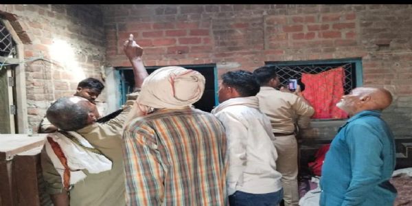 सूने पड़े घर में लाखों की चोरी, जेवरात और तीन गैस सिलेंडर ले गए चोर