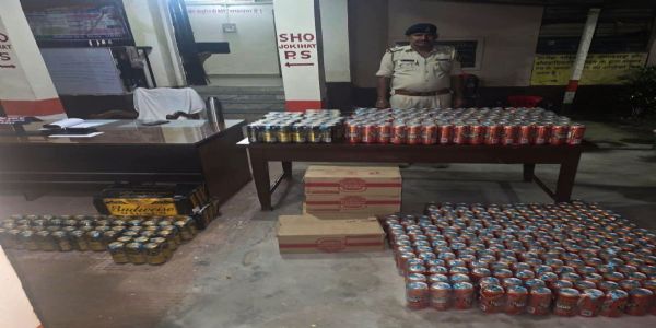 जोकीहाट पुलिस ने 340.50 लीटर विदेशी शराब किया बरामद,दो गिरफ्तार