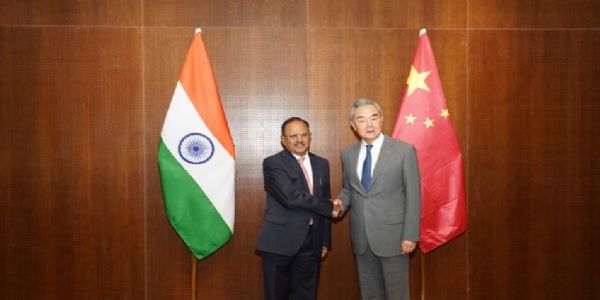 डोभाल से मिले चीन के विदेश मंत्री यी, द्विपक्षीय संबंधों को दीर्घकालिक बनाने पर जोर