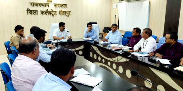 बरसात से पहले असुरक्षित स्कूल भवन हटाने और नालों की सफाई के निर्देश