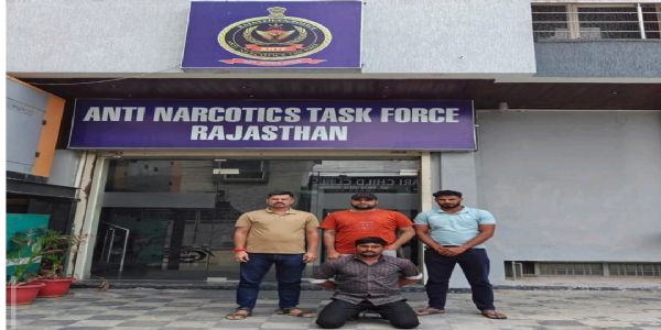 एएनटीएफ की कार्रवाई: सात साल से फरार 25 हजार का इनामी तस्कर केरल से गिरफ्तार