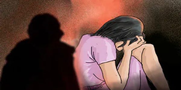 किशोरी के साथ अश्लील हरकत, विरोध करने पर जान से मारने की धमकी