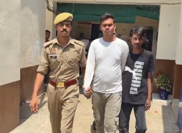 पुलिस की गिरफ्त में शातिर चोर