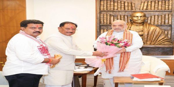 केंद्रीय गृह मंत्री अमित शाह से नई दिल्ली स्थित कर्तव्य भवन में मुलाकात करते हुए मुख्यमंत्री विष्णुदेव साय व उप मुख्यमंत्री विजय शर्मा केंद्रीय गृह मंत्री अमित शाह से नई दिल्ली स्थित कर्तव्य भवन में मुलाकात करते हुए मुख्यमंत्री विष्णुदेव साय व उप मुख्यमंत्री विजय शर्मा