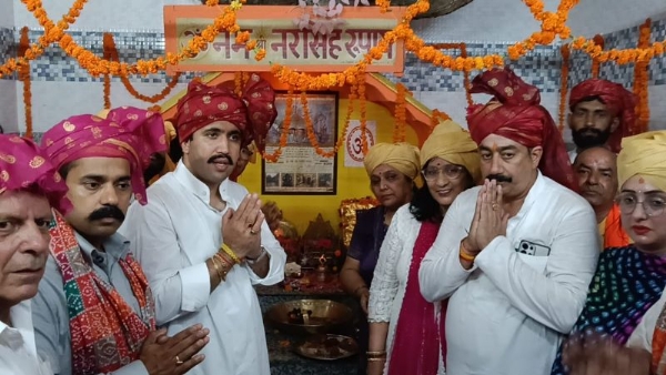 पिपलू मेले का शुभारंभ करते लोक निर्माण मंत्री विक्रमादित्य सिंह।