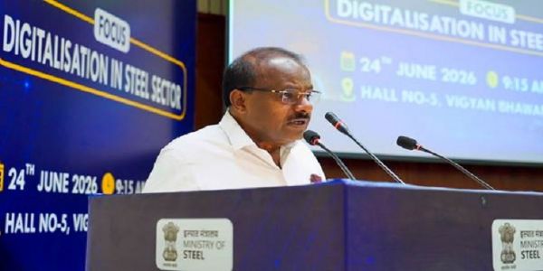 ‘इस्पात क्षेत्र में डिजिटलिलाइजेशन’ पर केंद्रित चिंतन शिविर 2026 को संबोधित करते एचडी कुमारस्वामी ‘इस्पात क्षेत्र में डिजिटलिलाइजेशन’ पर केंद्रित चिंतन शिविर 2026 को संबोधित करते एचडी कुमारस्वामी