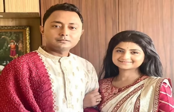 तृणमूल कांग्रेस की पूर्व विधायक अदिति मुंशी और देवराज चक्रवर्ती