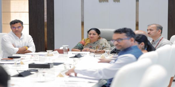 मुख्यमंत्री रेखा गुप्ता बुधवार को व्यय वित्त समिति की बैठक की अध्यक्षता करते हुए मुख्यमंत्री रेखा गुप्ता बुधवार को व्यय वित्त समिति की बैठक की अध्यक्षता करते हुए