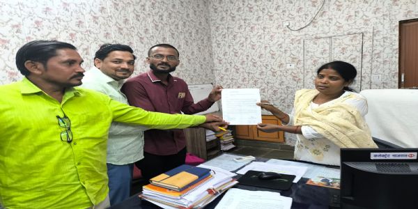घास भूमि पर अतिक्रमण का आरोप, उपसरपंच के खिलाफ कार्रवाई की मांग