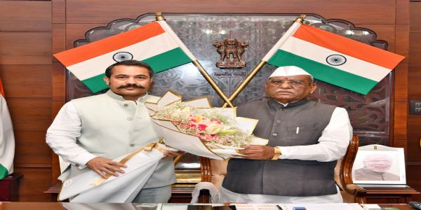 राज्यपाल से राजस्थान लोक सेवा आयोग के कार्यवाहक अध्यक्ष की शिष्टाचार भेंट