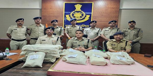 मंदसौर : ड्रग निर्माण फैक्ट्री का भंडाफोड़, 13 किलो 850 ग्राम एमडी ड्रग एवं 9 किलो 109 ग्राम केमिकल जब्त