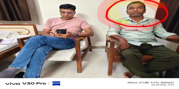 जबलपुर : वेतन एरियर भुगतान के बदले रिश्वत मांगने वाला लेखापाल लोकायुक्त के हत्थे चढ़ा