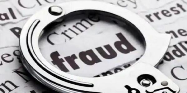 पूर्व मुख्यमंत्री के भाई पर संपत्ति कब्जाने का आरोप, शिकायत लेकर ‘जनता दरबार’ पहुंचीं महिला