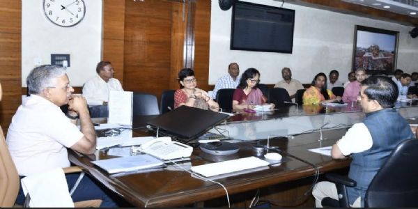 यूपी को पीएम सूर्यघर योजना में प्रथम स्थान दिलाने के लिए किए जाएं प्रयास: मुख्य सचिव